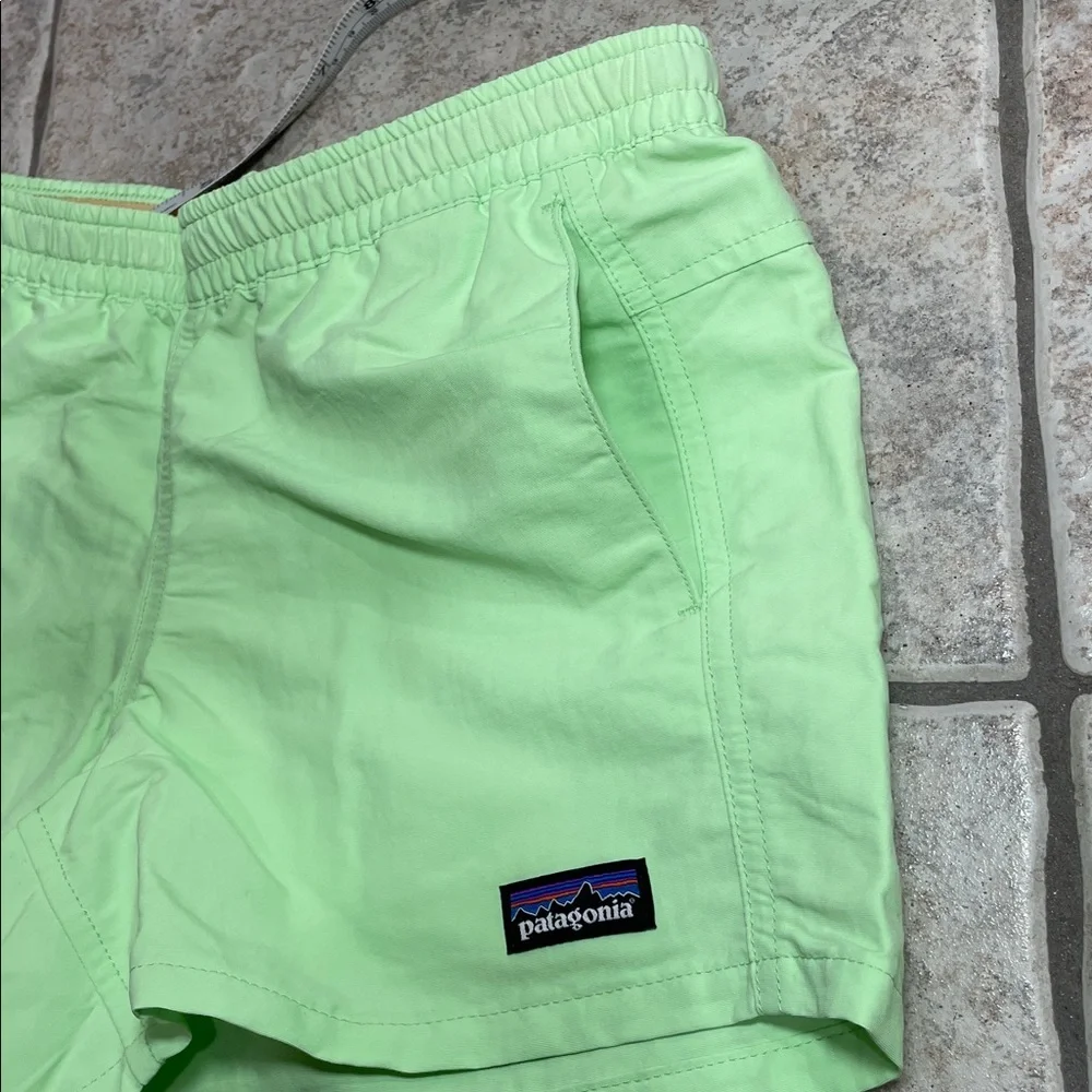 NWT Patagonia Salamander Green Kids Baggies Shorts 4” unlined